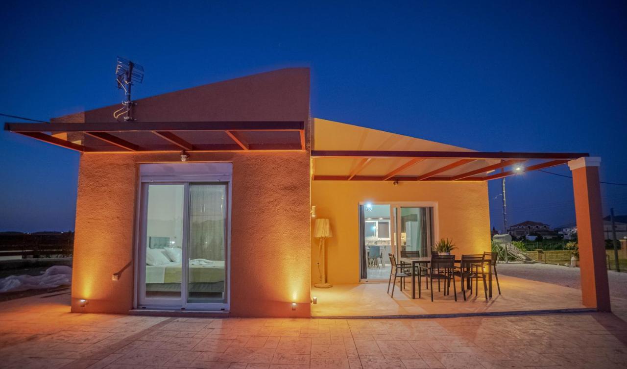 Augoustinos Luxury * Sarakinadhon