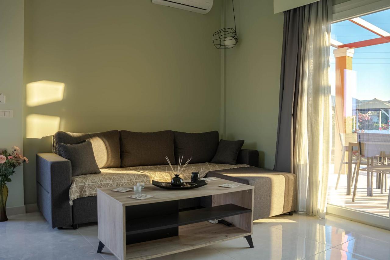 Augoustinos Luxury * Sarakinadhon