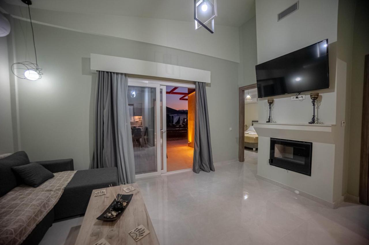 Augoustinos Luxury * Sarakinadhon
